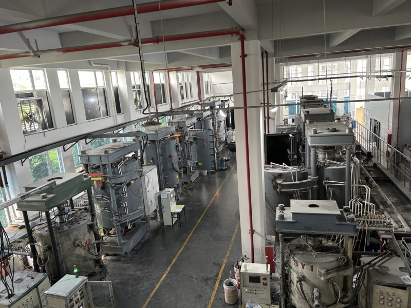 Taller de sinterización por prensado en caliente (HP)