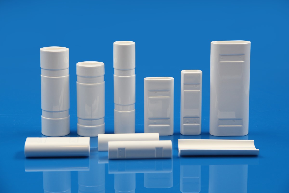 Ceramic laser reflectors