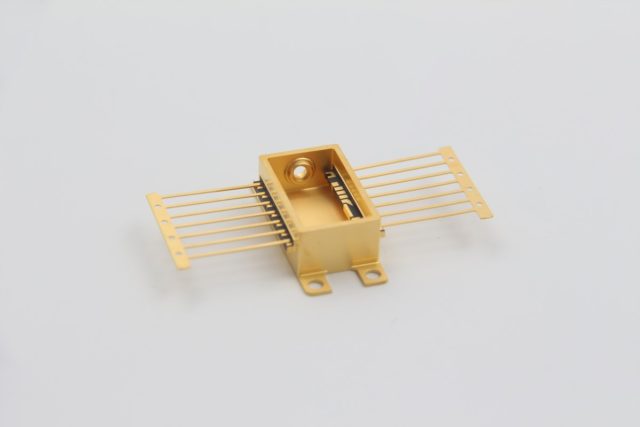 Ceramic hermetic package