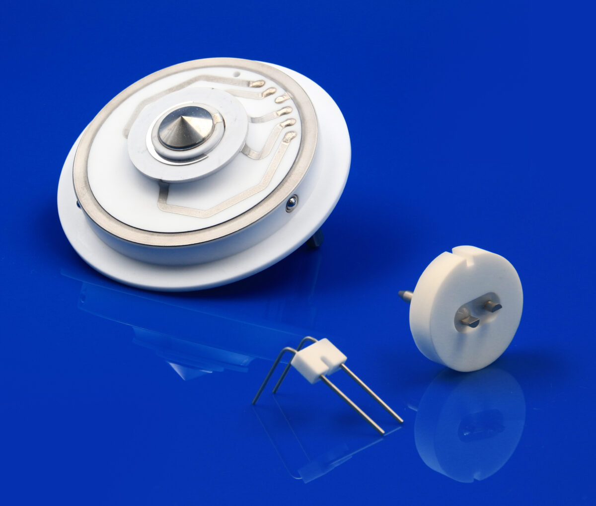 Filament Assemblies for SEM, TEM and Mass Spectrometry