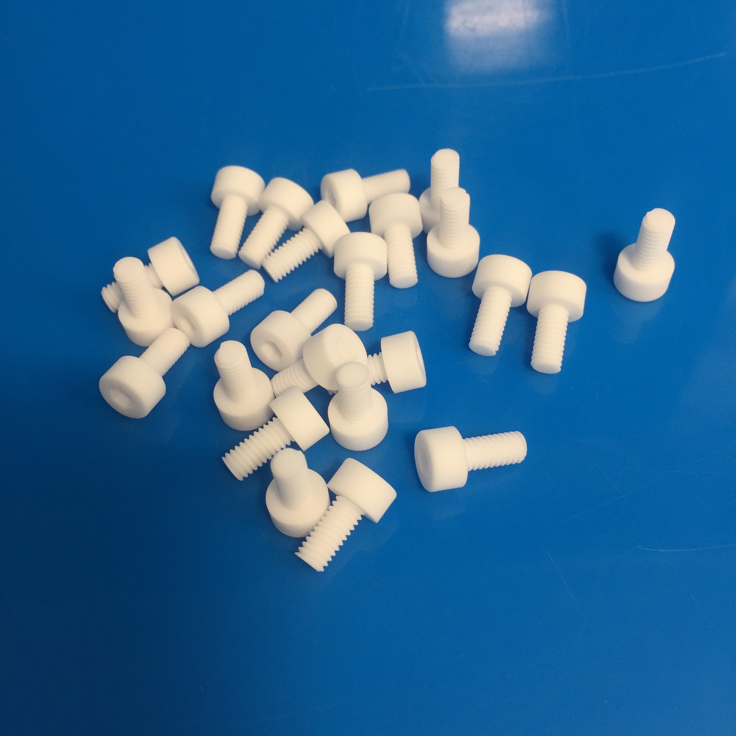 High Hardness Insulation 95% Alumina Ceramic Screw And Nut