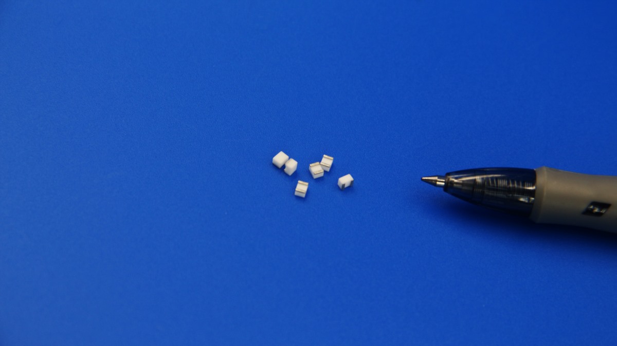 Metalized Ceramic Coil Bodies For Electrical Inductors